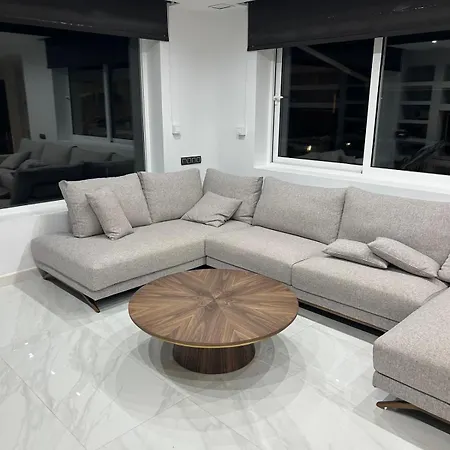 Tranquilium House * توريمولينوس